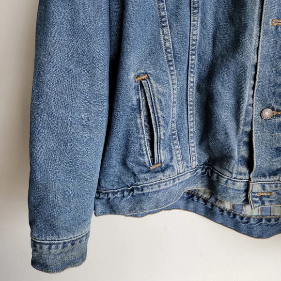 LEVIS Vintage Denim Jacket with Plaid Lining - Picture 9 of 12